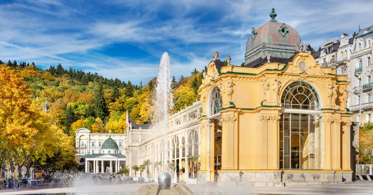 Die Singende Fontäne in Marienbad — Programm, Geschichte und Tipps